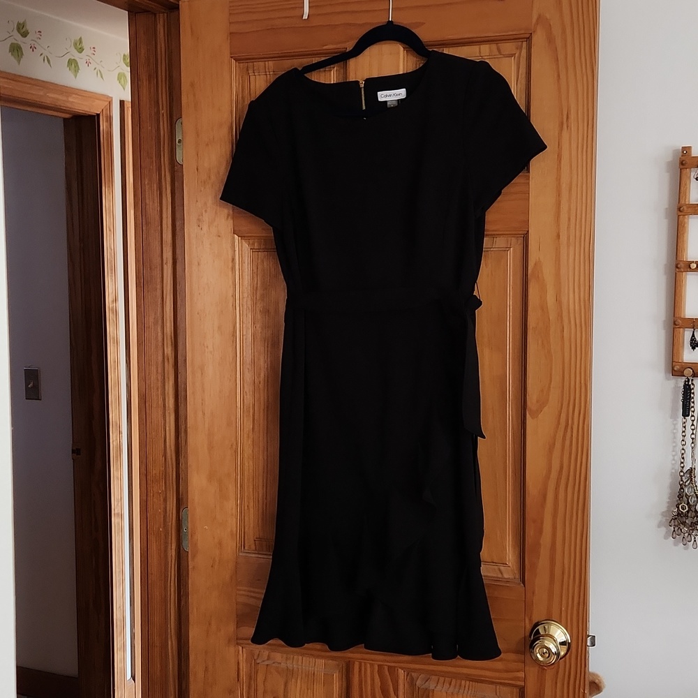 CALVIN KLEIN little black dress